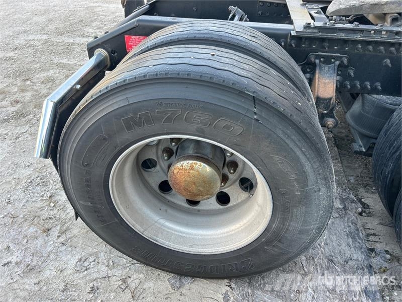 Volvo VNL670 Vilcēji