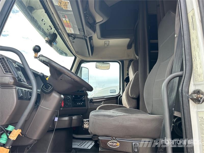 Volvo VNL670 Prime Movers