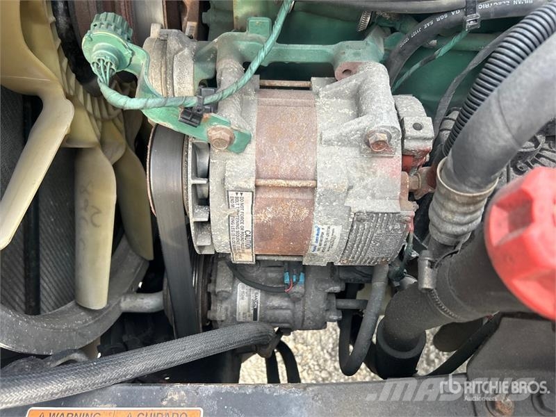 Volvo VNL670 Sattelzugmaschinen