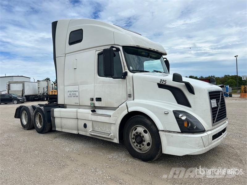Volvo VNL670 Prime Movers