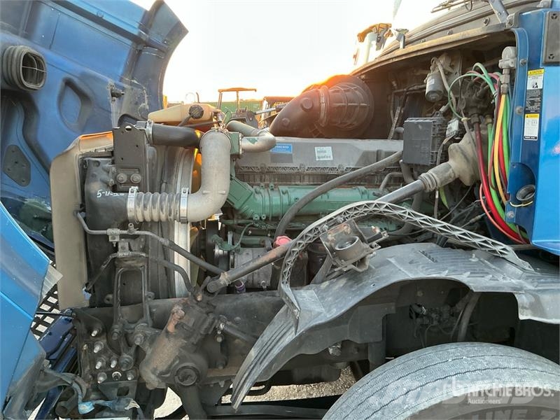 Volvo VNL670 Trekkers