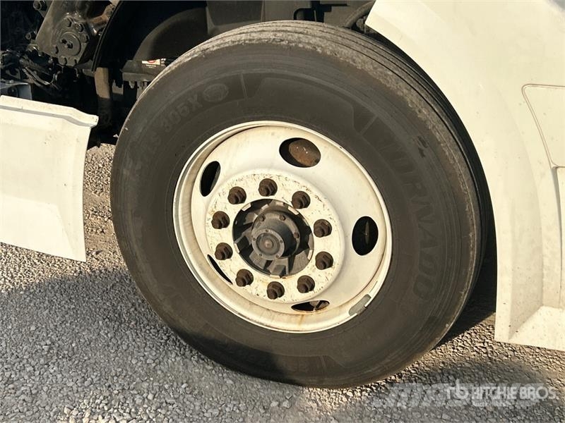 Volvo VNL670 Sattelzugmaschinen