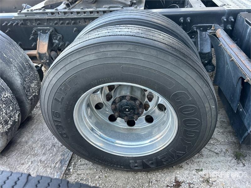 Volvo VNL670 Vilcēji