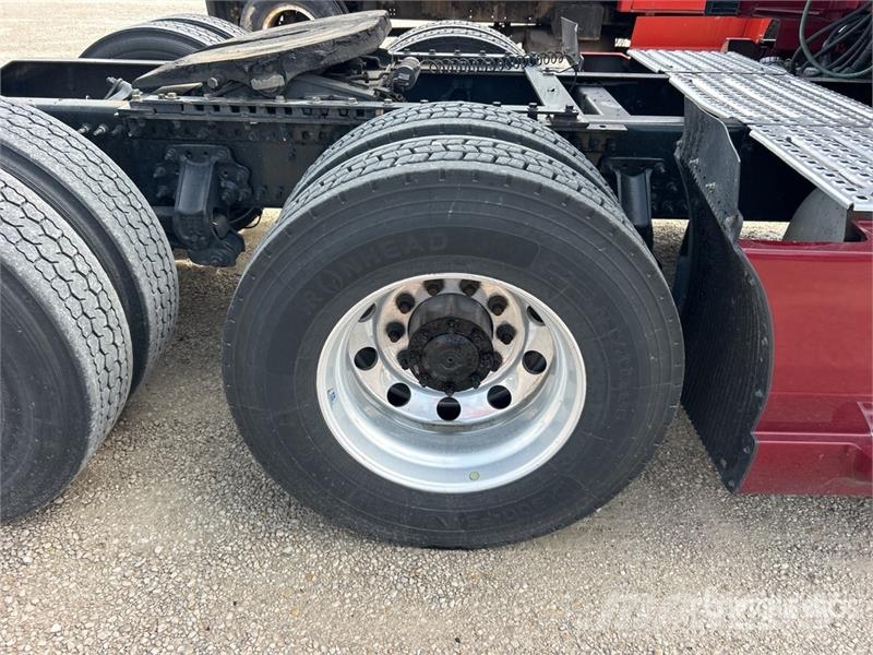 Volvo VNL740 Prime Movers