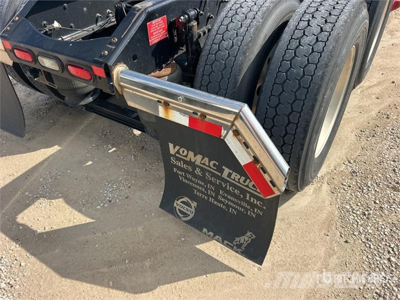 Volvo VNL740 Prime Movers