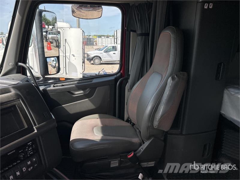 Volvo VNL740 Prime Movers