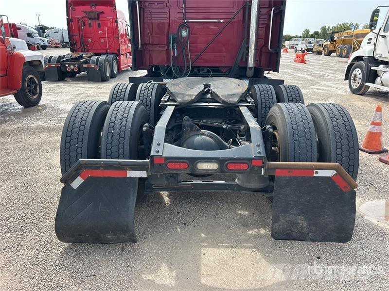 Volvo VNL740 Prime Movers