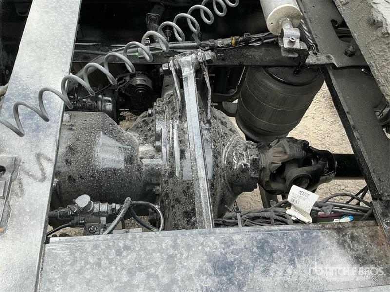 Volvo VNL740 Nyergesvontatók