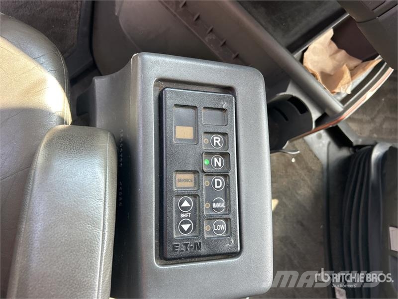 Volvo VNL740 Prime Movers