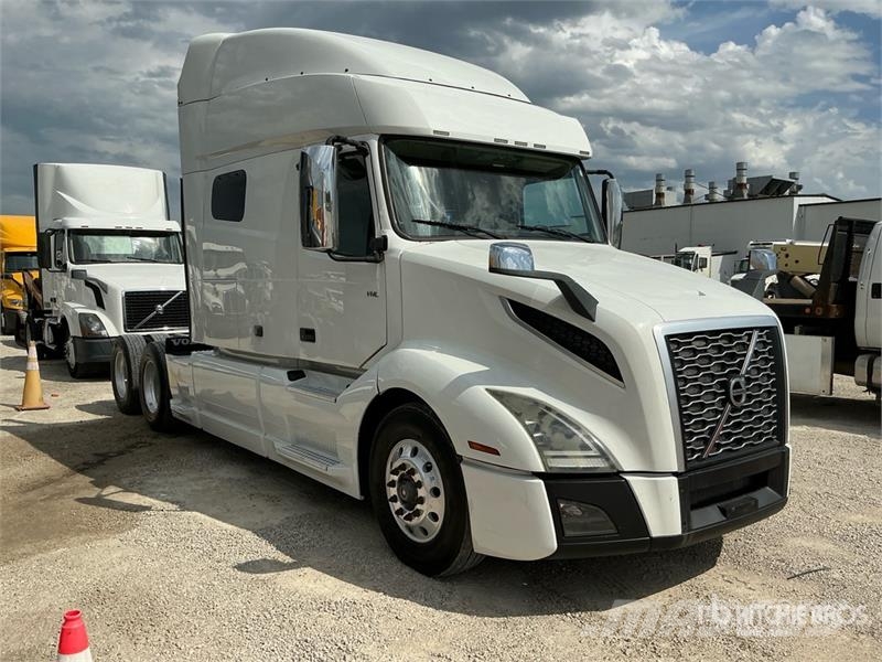Volvo VNL740 Nyergesvontatók