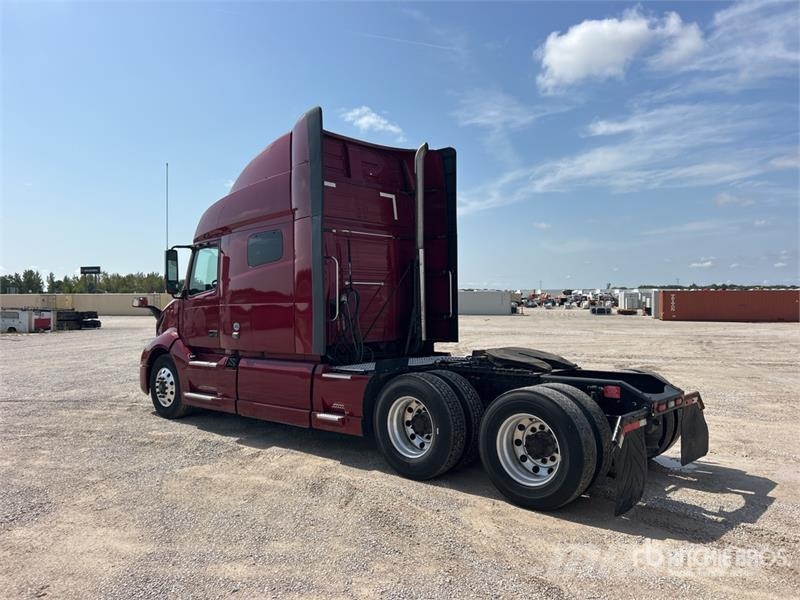 Volvo VNL740 Prime Movers