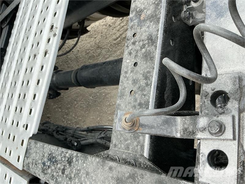 Volvo VNL740 Nyergesvontatók
