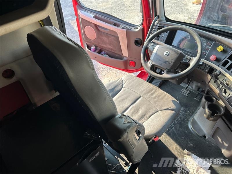 Volvo VNL760 Vetopöytäautot