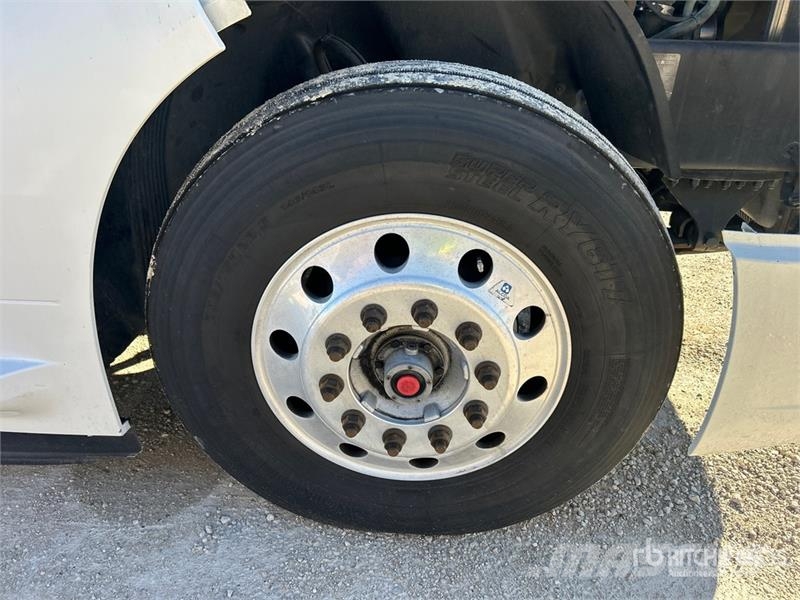 Volvo VNL760 وحدات الجر