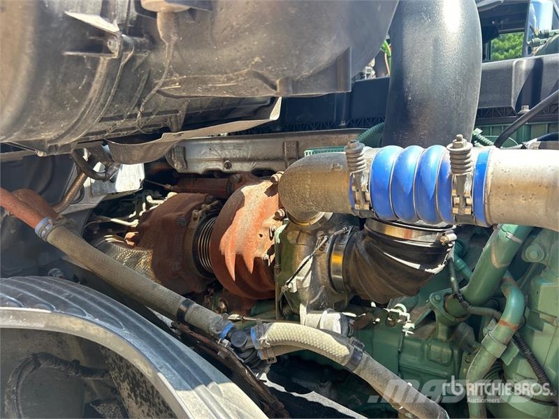 Volvo VNL760 Vetopöytäautot