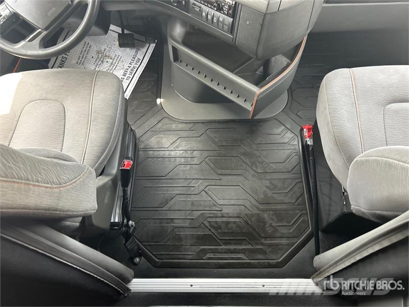 Volvo VNL760 Prime Movers