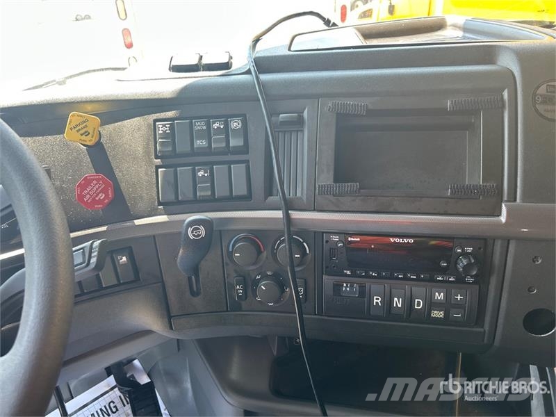 Volvo VNL760 Vetopöytäautot