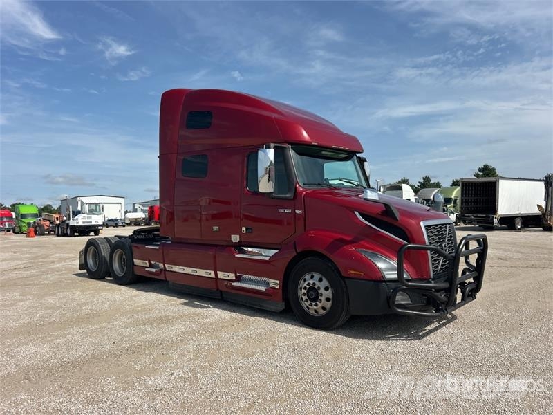 Volvo VNL760 中古トラクターヘッド | トレーラーヘッド