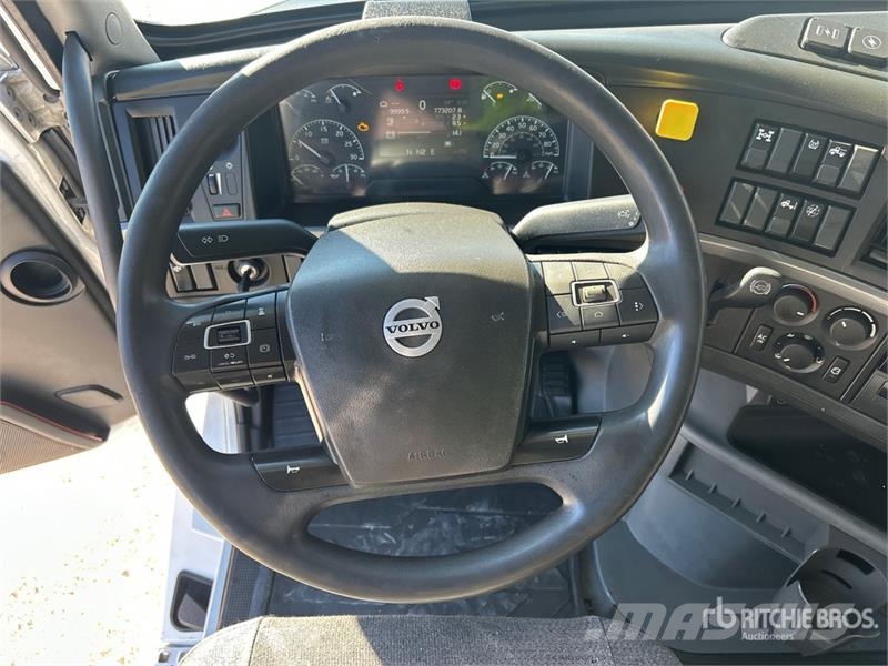 Volvo VNL760 وحدات الجر