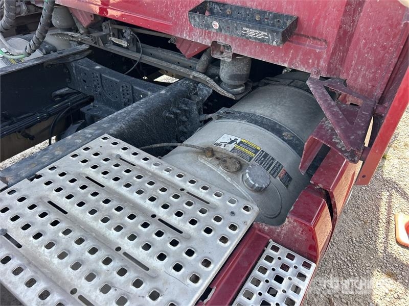 Volvo VNL760 中古トラクターヘッド | トレーラーヘッド
