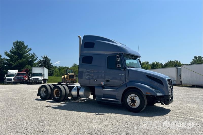 Volvo VNL760 Vetopöytäautot