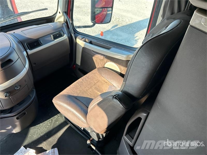 Volvo VNL760 Vetopöytäautot