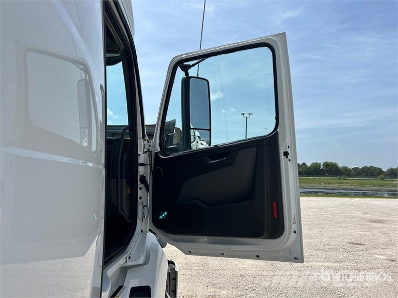 Volvo VNL760 Prime Movers