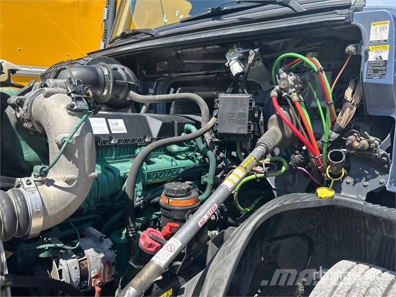 Volvo VNL760 Vetopöytäautot