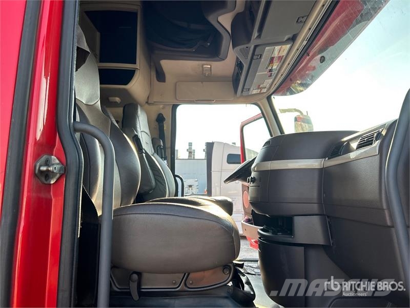 Volvo VNL760 Vetopöytäautot