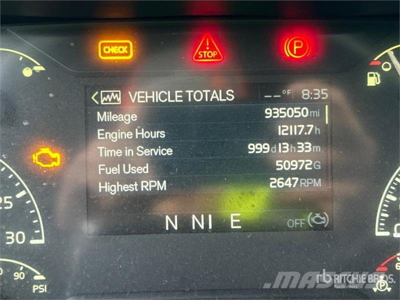 Volvo VNL760 中古トラクターヘッド | トレーラーヘッド