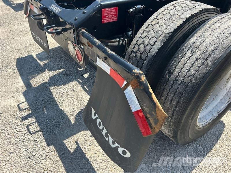 Volvo VNL760 Vetopöytäautot