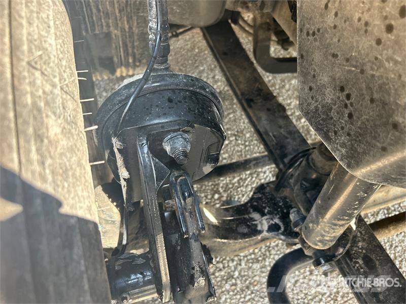 Volvo VNL760 Vetopöytäautot
