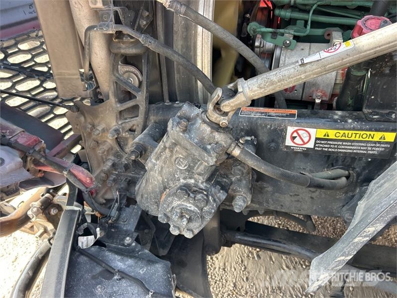 Volvo VNL760 中古トラクターヘッド | トレーラーヘッド