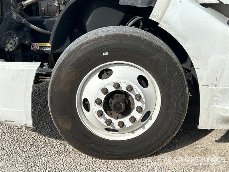 Volvo VNL760 Vlačilci