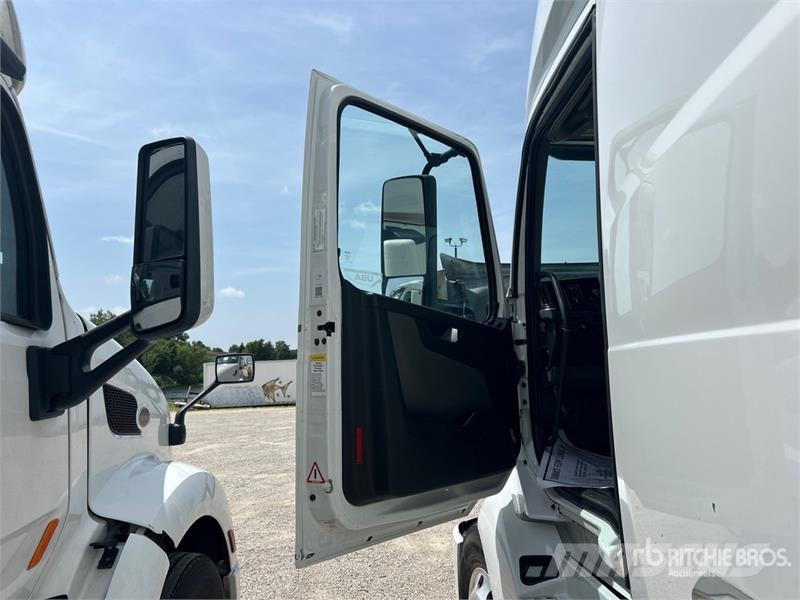Volvo VNL760 Prime Movers