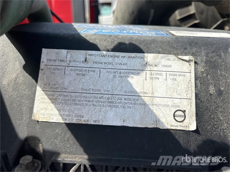 Volvo VNL760 中古トラクターヘッド | トレーラーヘッド