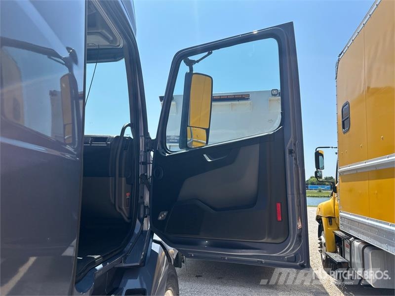 Volvo VNL760 Vetopöytäautot