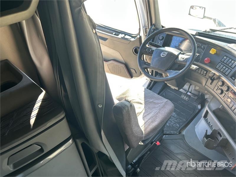 Volvo VNL760 وحدات الجر