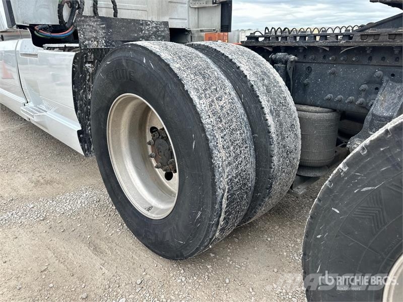Volvo VNL760 Camiones tractor