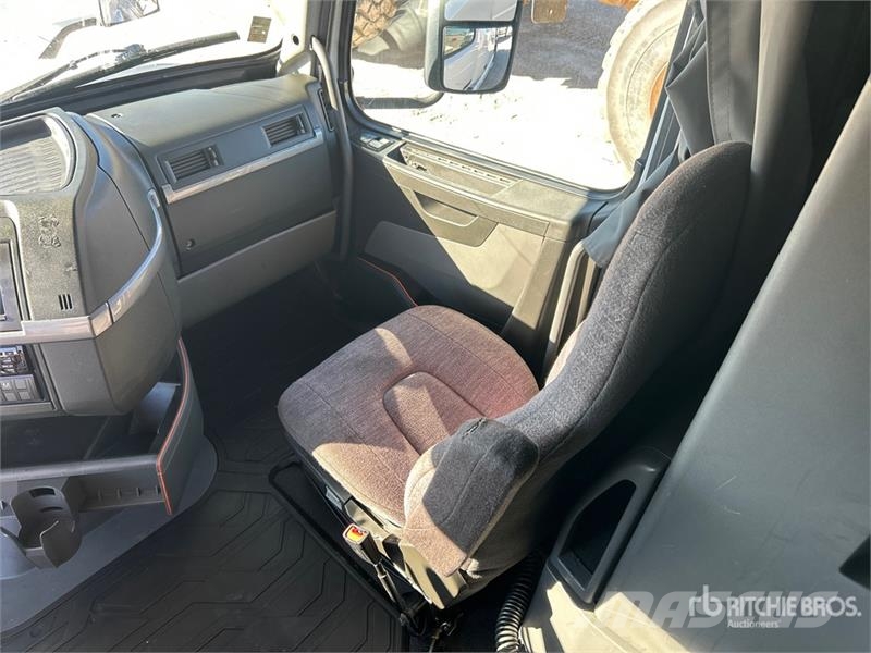 Volvo VNL760 وحدات الجر
