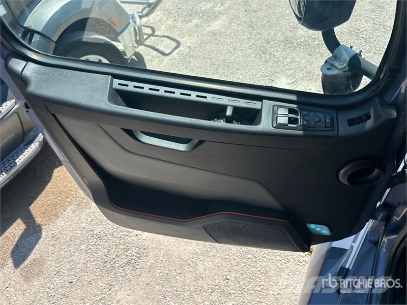Volvo VNL760 Vetopöytäautot