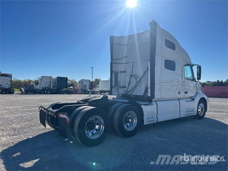 Volvo VNL760 وحدات الجر