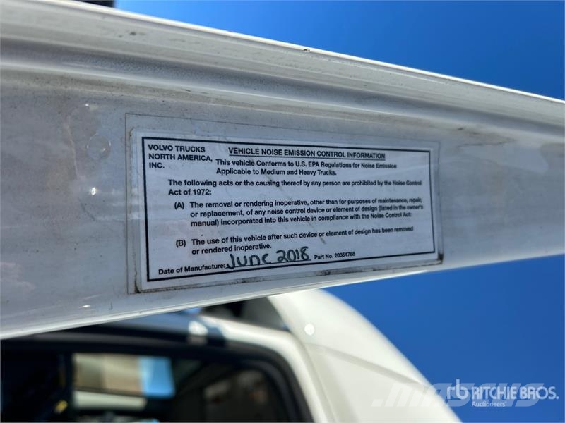 Volvo VNL760 وحدات الجر