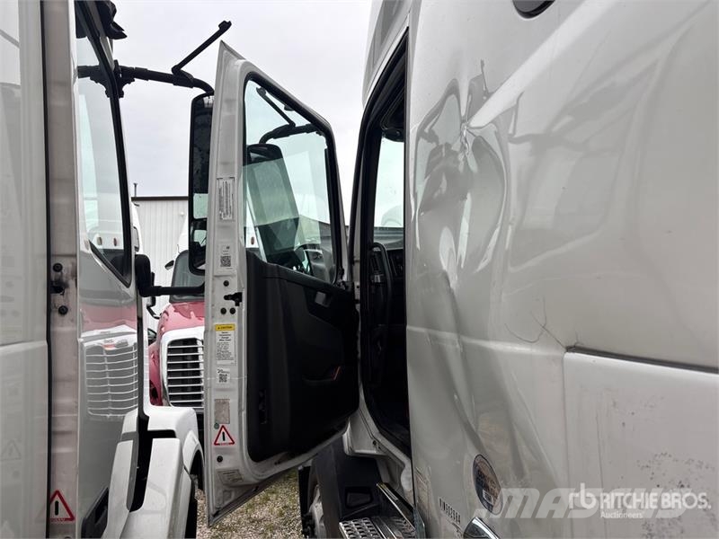 Volvo VNL760 Tractor Units