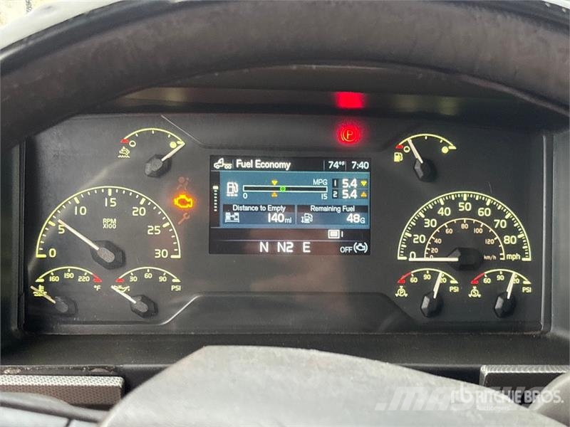 Volvo VNL760 牵引车