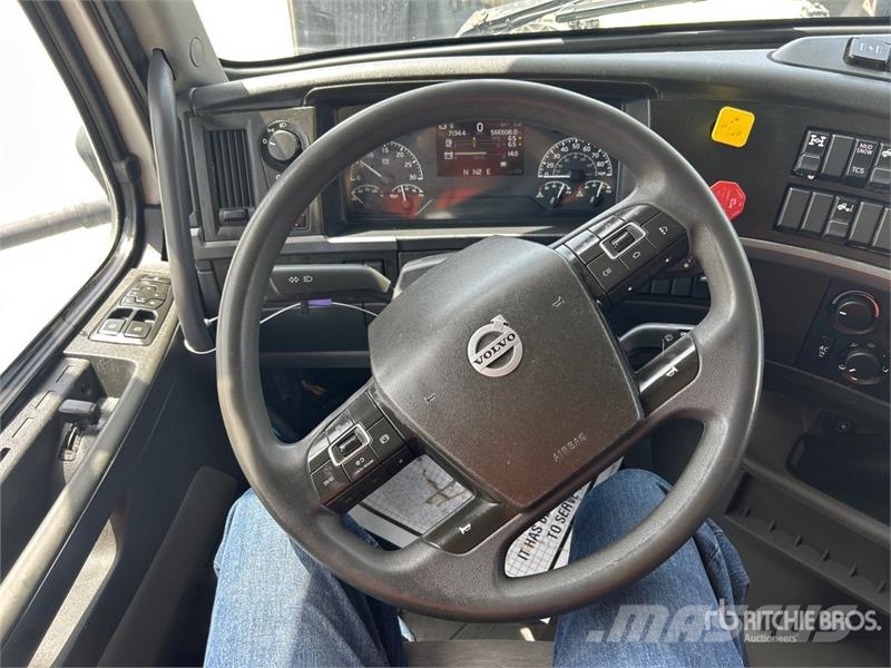 Volvo VNL760 Prime Movers