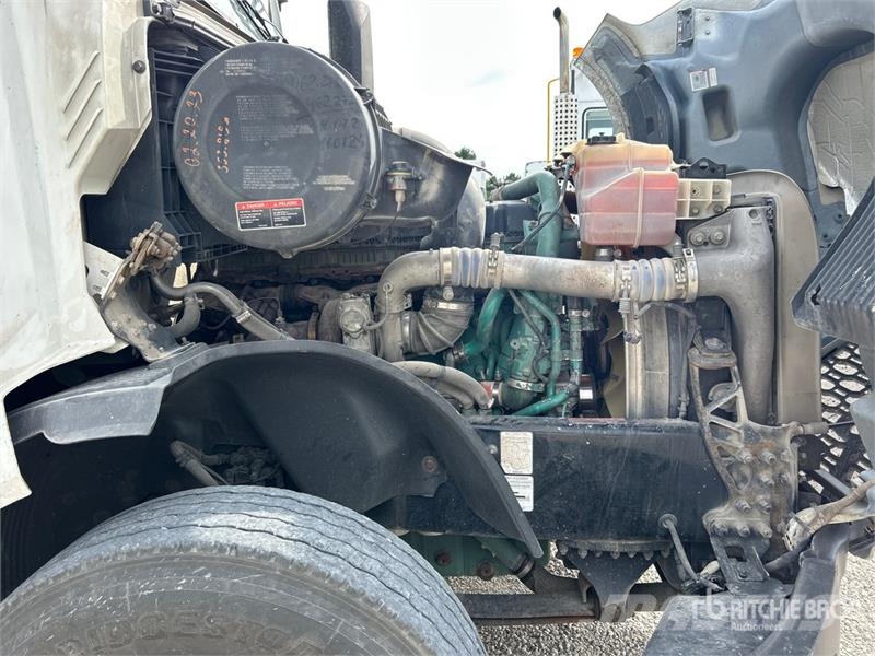 Volvo VNL760 Vlačilci