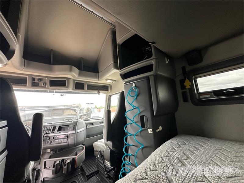 Volvo VNL760 Camiones tractor