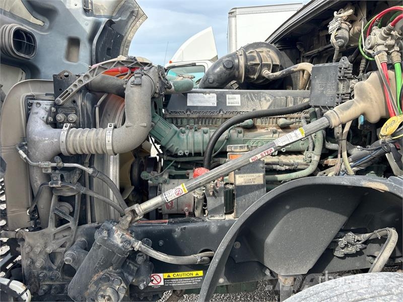 Volvo VNL760 Vlačilci