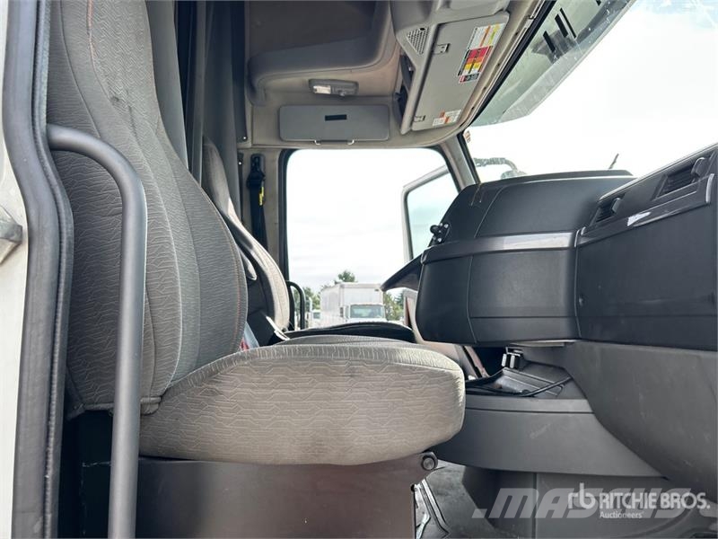 Volvo VNL760 Vlačilci